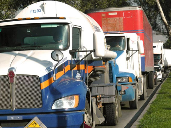 Mesas de trabajo sobre el transporte de mercancías con el sector privado, academia y sociedad cívil