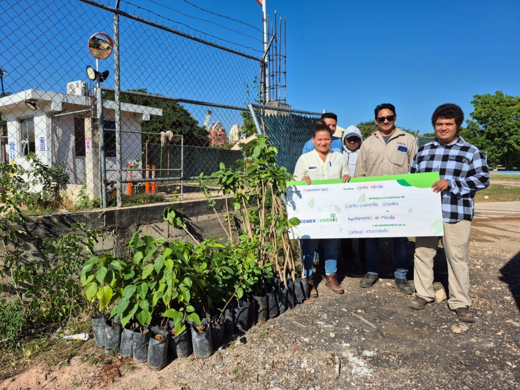 Donación de 155 árboles nativos de la región por parte de la Iniciativa de Nodos de Resiliencia de la empresa Cemex.